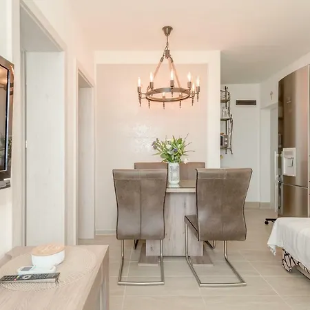 Apartman Antea * 苏提万